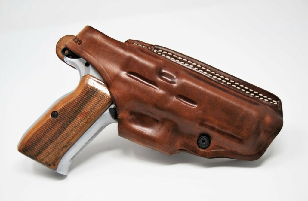 FD/16 Fondina in cuoio per Glock 17/22/31; SIG SAUER P220/225/226/228/229